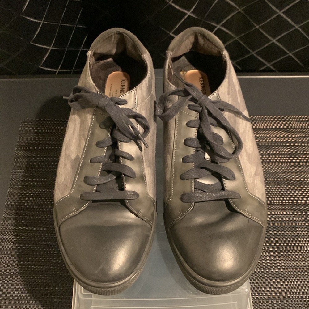 KENNETH COLE New York Men’s Camo Sneakers
